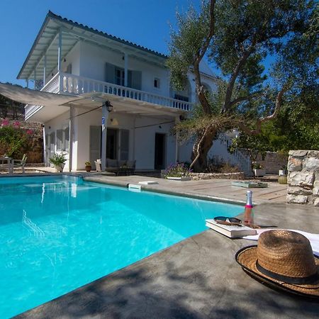 Paxosblue Suites & Villas Gaios Eksteriør bilde