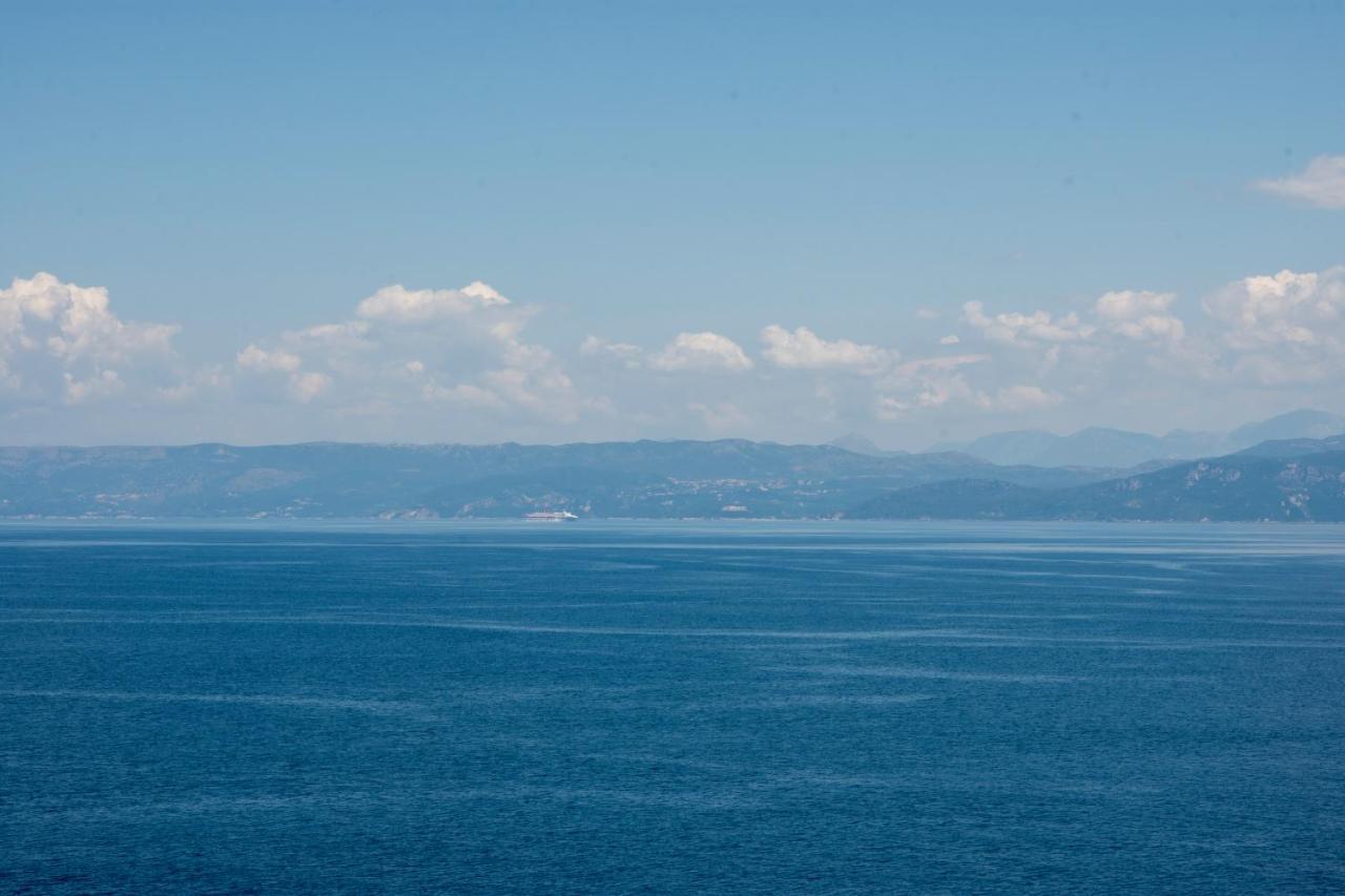 Paxosblue Suites & Villas Gaios Eksteriør bilde