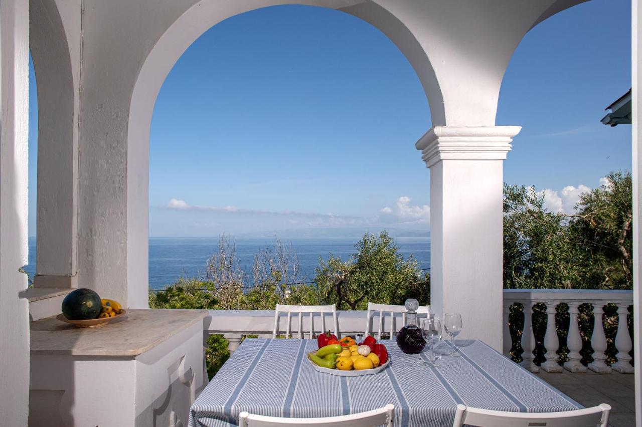 Paxosblue Suites & Villas Gaios Eksteriør bilde