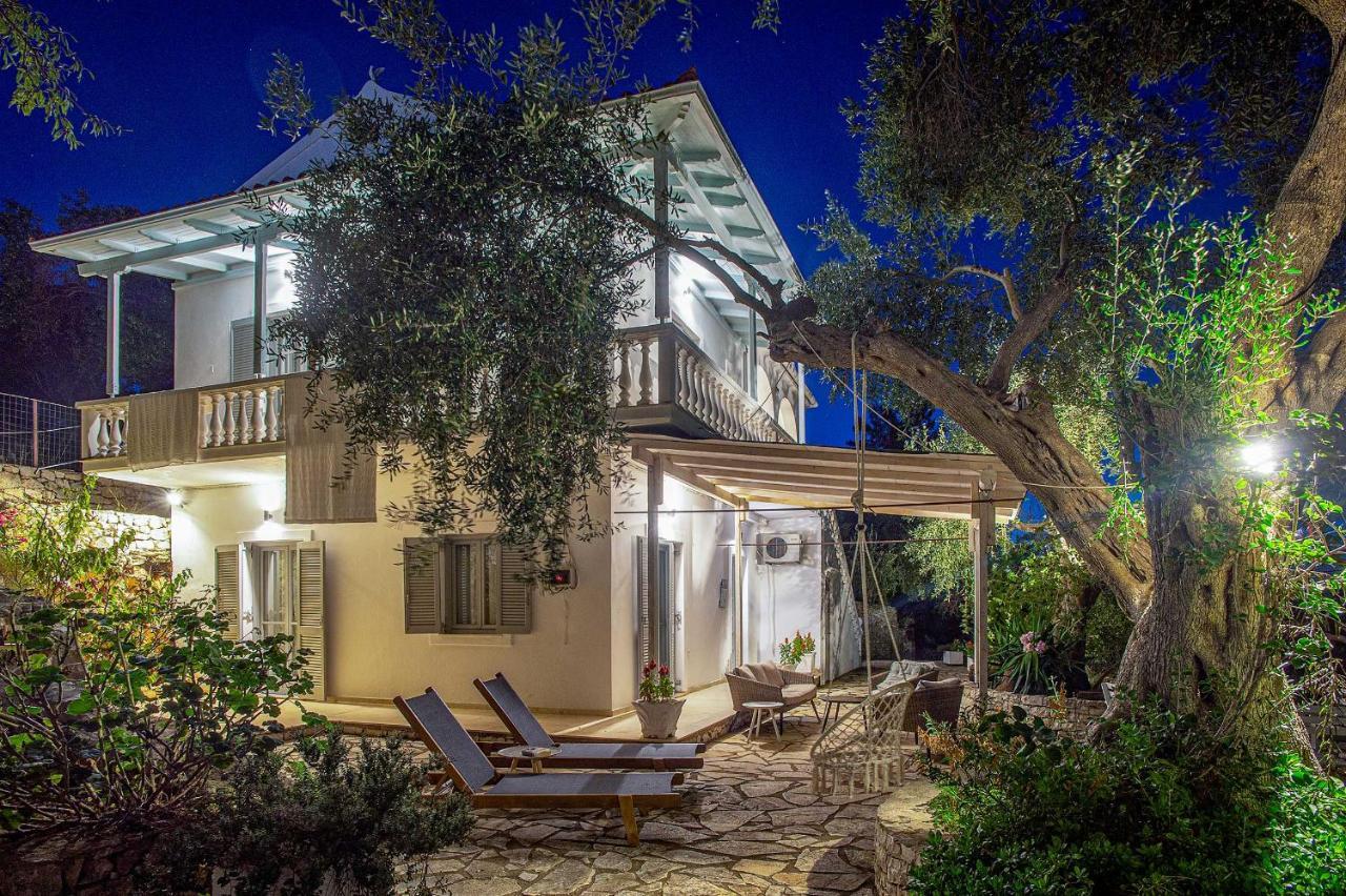 Paxosblue Suites & Villas Gaios Eksteriør bilde