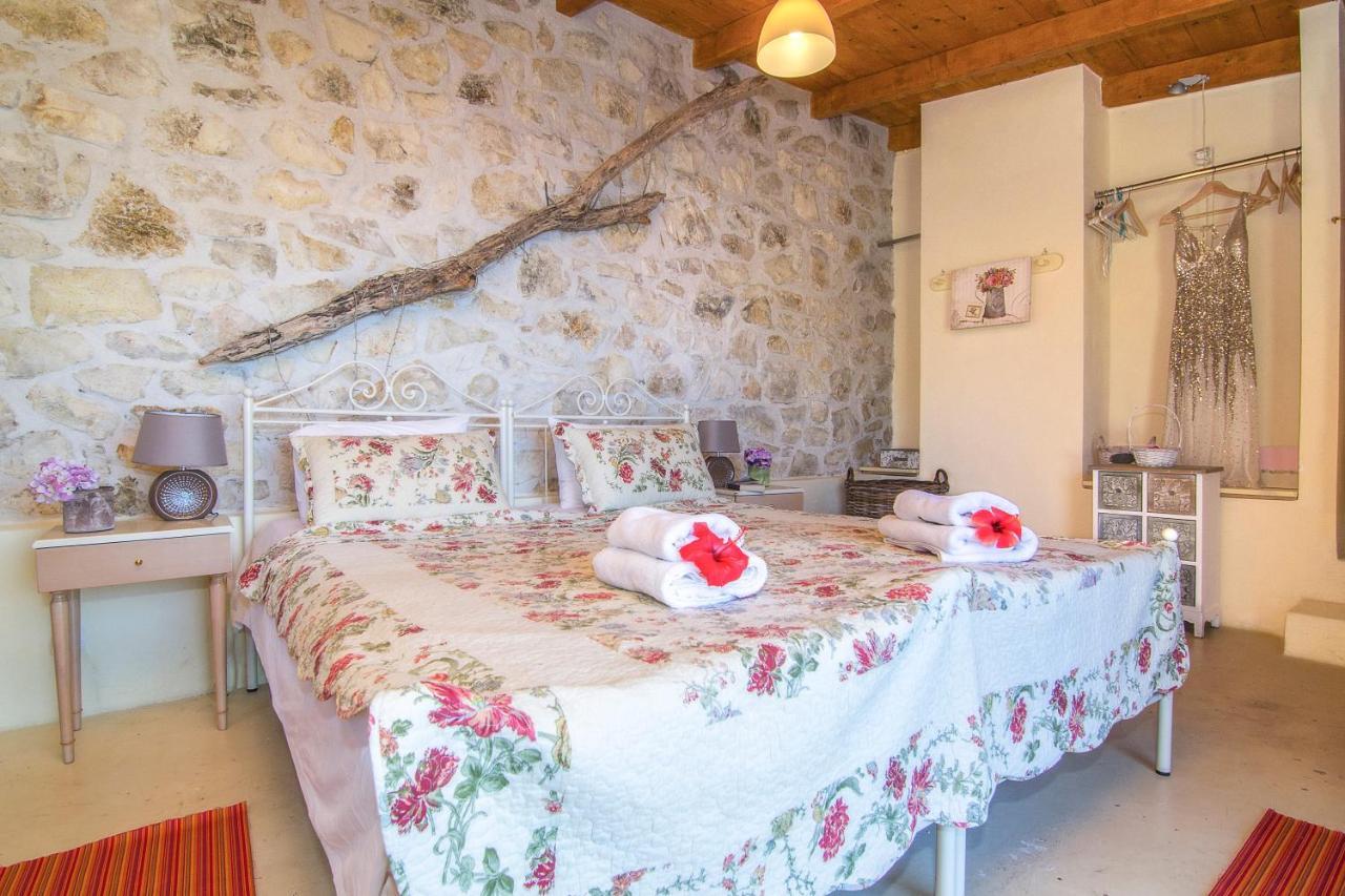 Paxosblue Suites & Villas Gaios Eksteriør bilde